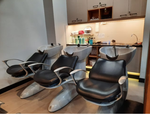Rudy Hadisuwarno Salon Pondok Indah Mall 2