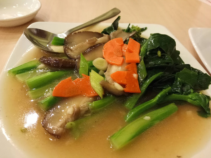 Gunung Mas Restaurant