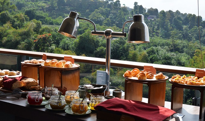 SEMEJA Restaurant By GAIA Hotel