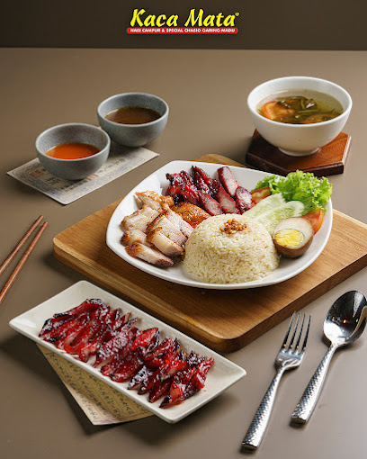 Kacamata restoran PIK